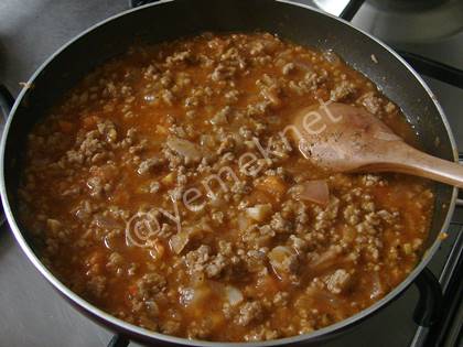 Fırında Beşamel Soslu Kıymalı Makarna